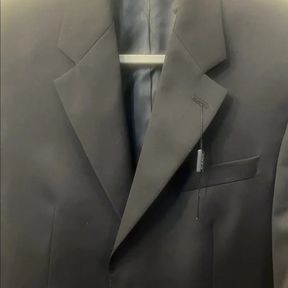 Classic Black Men's Blazer - Picture 4 of 8